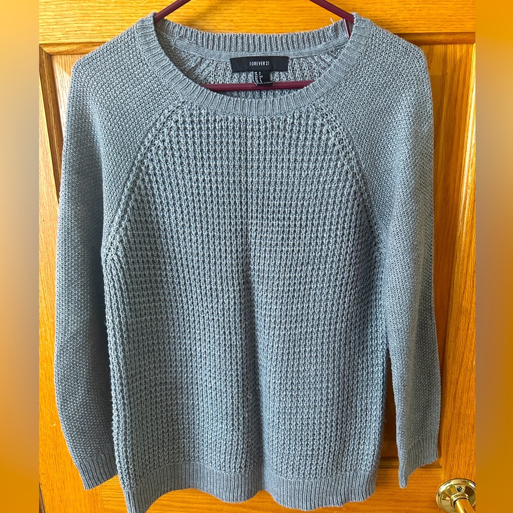Forever 21 Gray Knit Sweater Women’s Sz Small